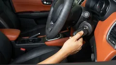 Byly to poslední věci, které už v dnešních autech neuvidíme.